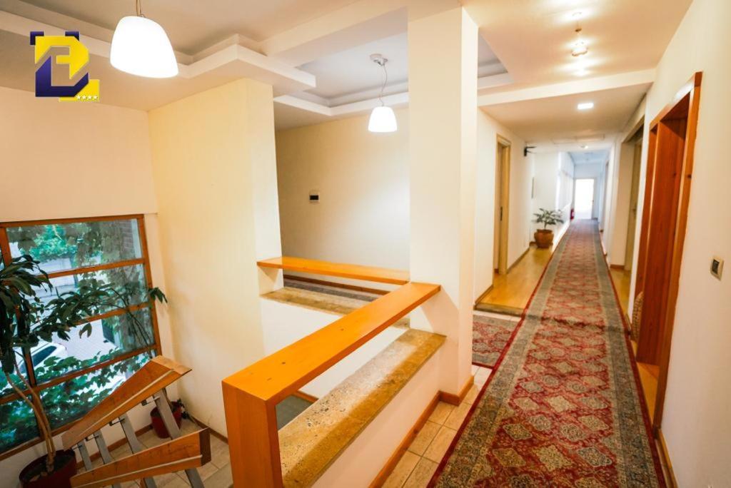 Hotel Bermon Tirana Exterior photo